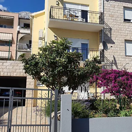 Apartment Agapanthus Makarska